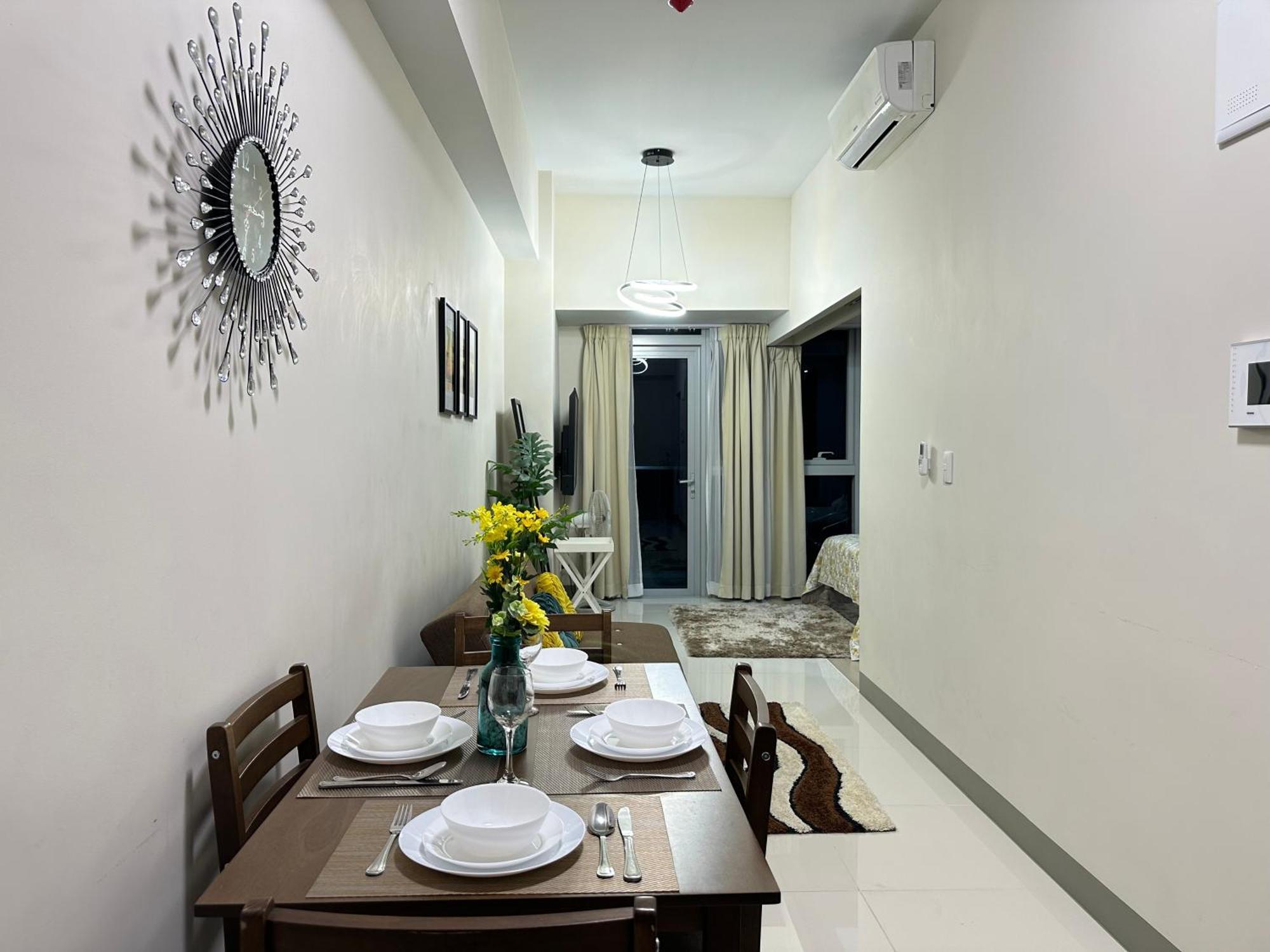 Relax And Unwind At Uptown Bgc Apartment