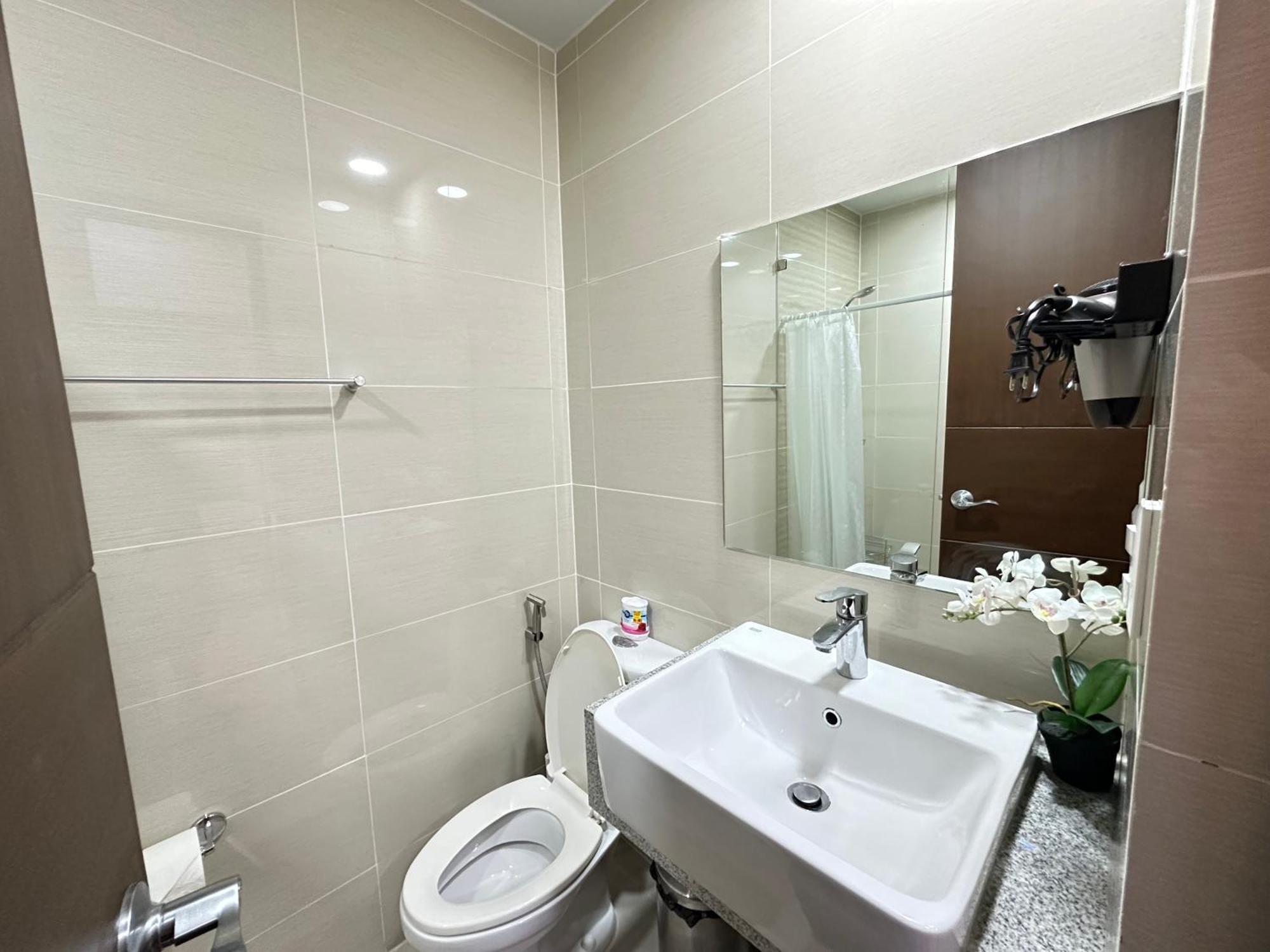 Relax And Unwind At Uptown Bgc Apartment Manila